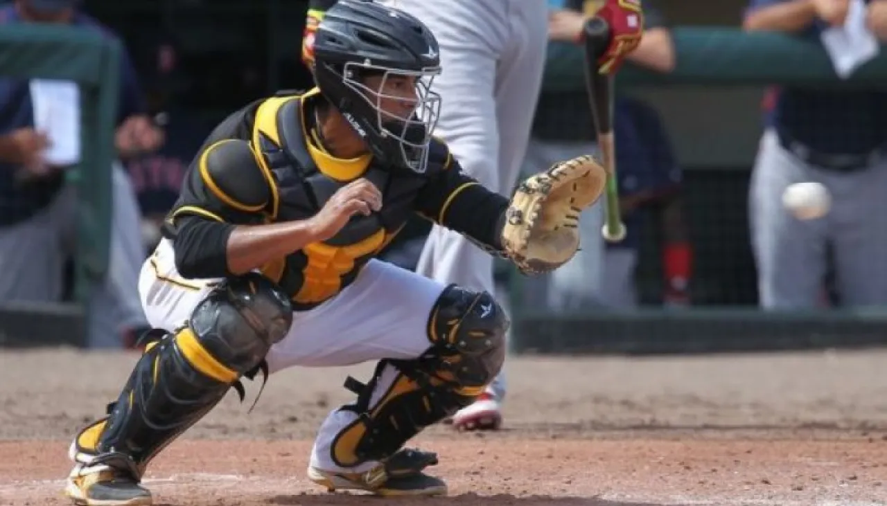 elias-diaz-mlb-boston-red-sox-pittsburgh-pirates-850x560
