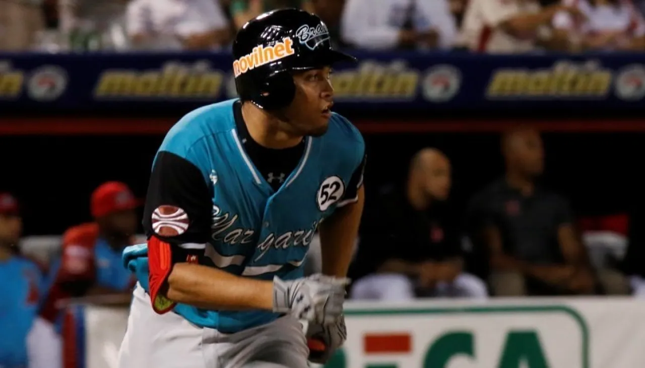 Bravos de Margarita - Cardenales de Lara - Breyvic Valera - 02-01-16 (18).JPG