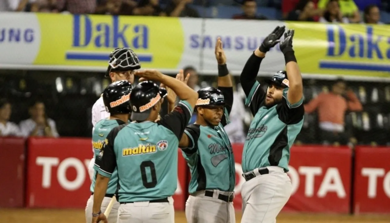 beisbol bravos  leones(28292477)
